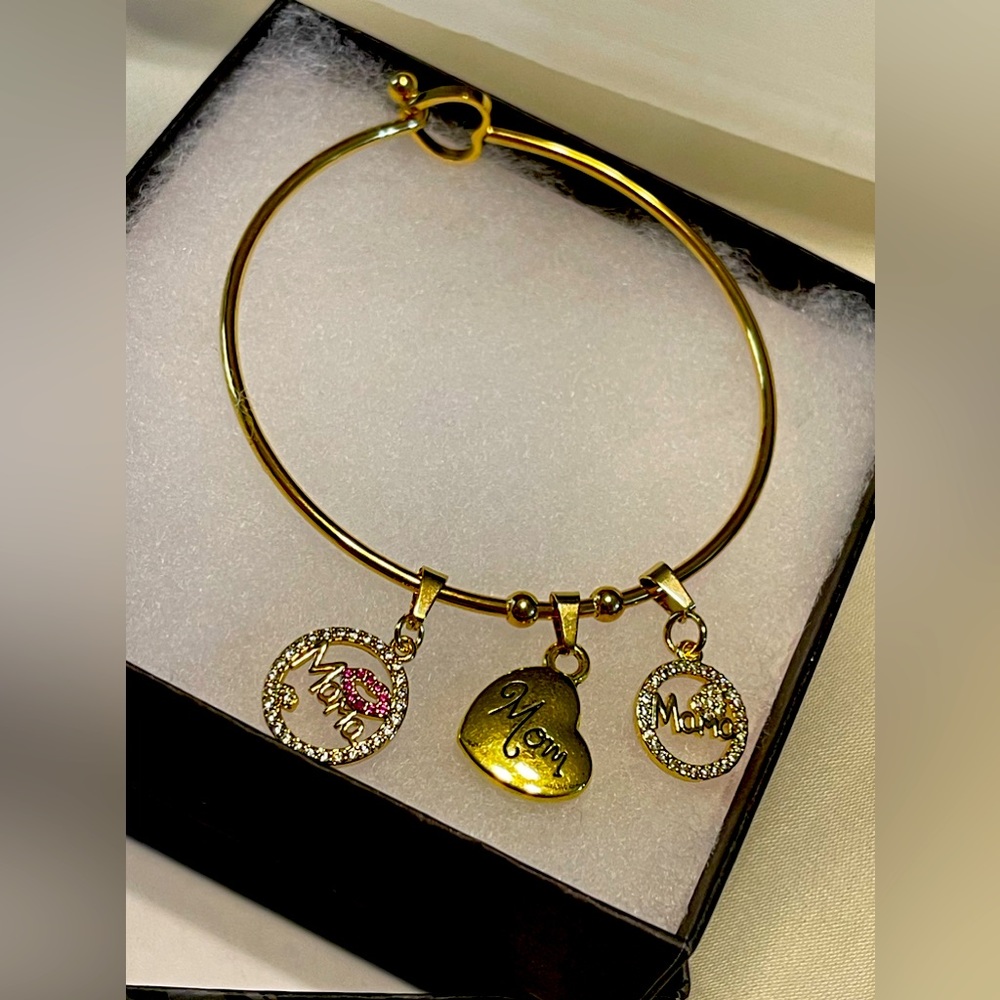 Three is a Charm Mother’s Day Bracelet